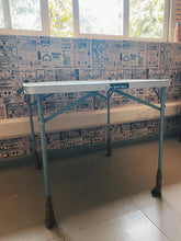 Load image into Gallery viewer, Foldable camping table for 4 to 6 people