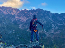 Load image into Gallery viewer, 18L waterproof hiking bag bladder bag running bag camping daypack multipurpose backpack