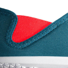 Load image into Gallery viewer, Adult aquashoes snk 120