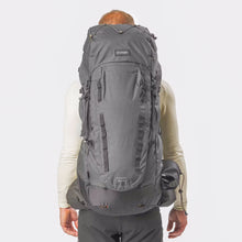 Load image into Gallery viewer, Men's Trekking 70+10L Backpack MT900 Symbium

