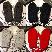 Load image into Gallery viewer, Custom-Knit Unisex Warm Fleece Mittens
