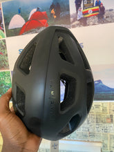 Load image into Gallery viewer, Roadr 100 cycling helmet - black
