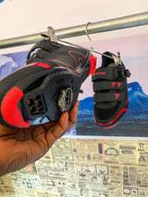 Load image into Gallery viewer, Cycling shoes - Sunny Outdoors

