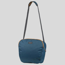 Load image into Gallery viewer, The travel backpack 70l - blue - Sunny Outdoors
