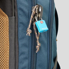 Load image into Gallery viewer, The travel backpack 70l - blue - Sunny Outdoors

