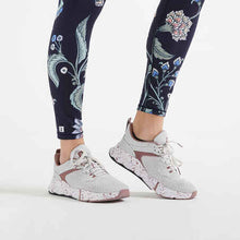 Load image into Gallery viewer, Women's fitness shoes 520 - white/pink - Sunny Outdoors

